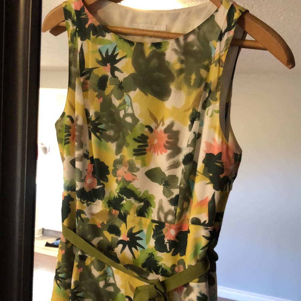 Beautiful Cassis floral dress.